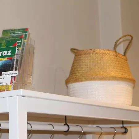 Апартаменти Gemuetliche In Geidorf Mit Garten- Grazer Dom In Der Naehe By Interhome Грац